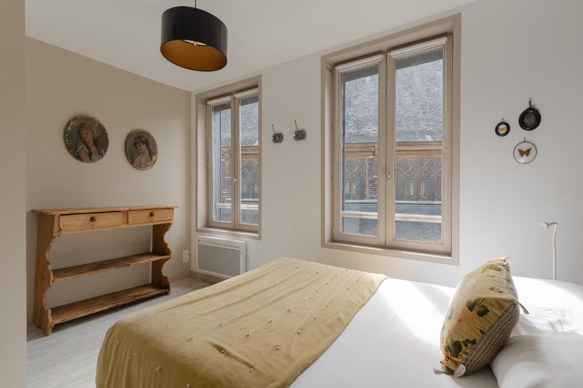 Studio Et Appartements Sainte Catherine องเฟลอร์ ภายนอก รูปภาพ