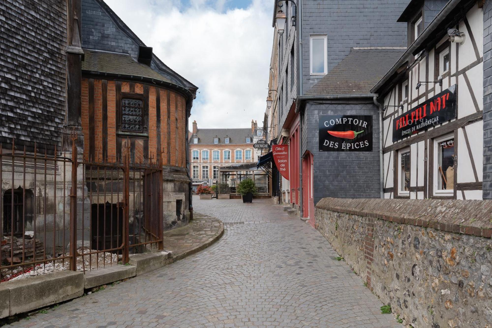 Studio Et Appartements Sainte Catherine องเฟลอร์ ภายนอก รูปภาพ