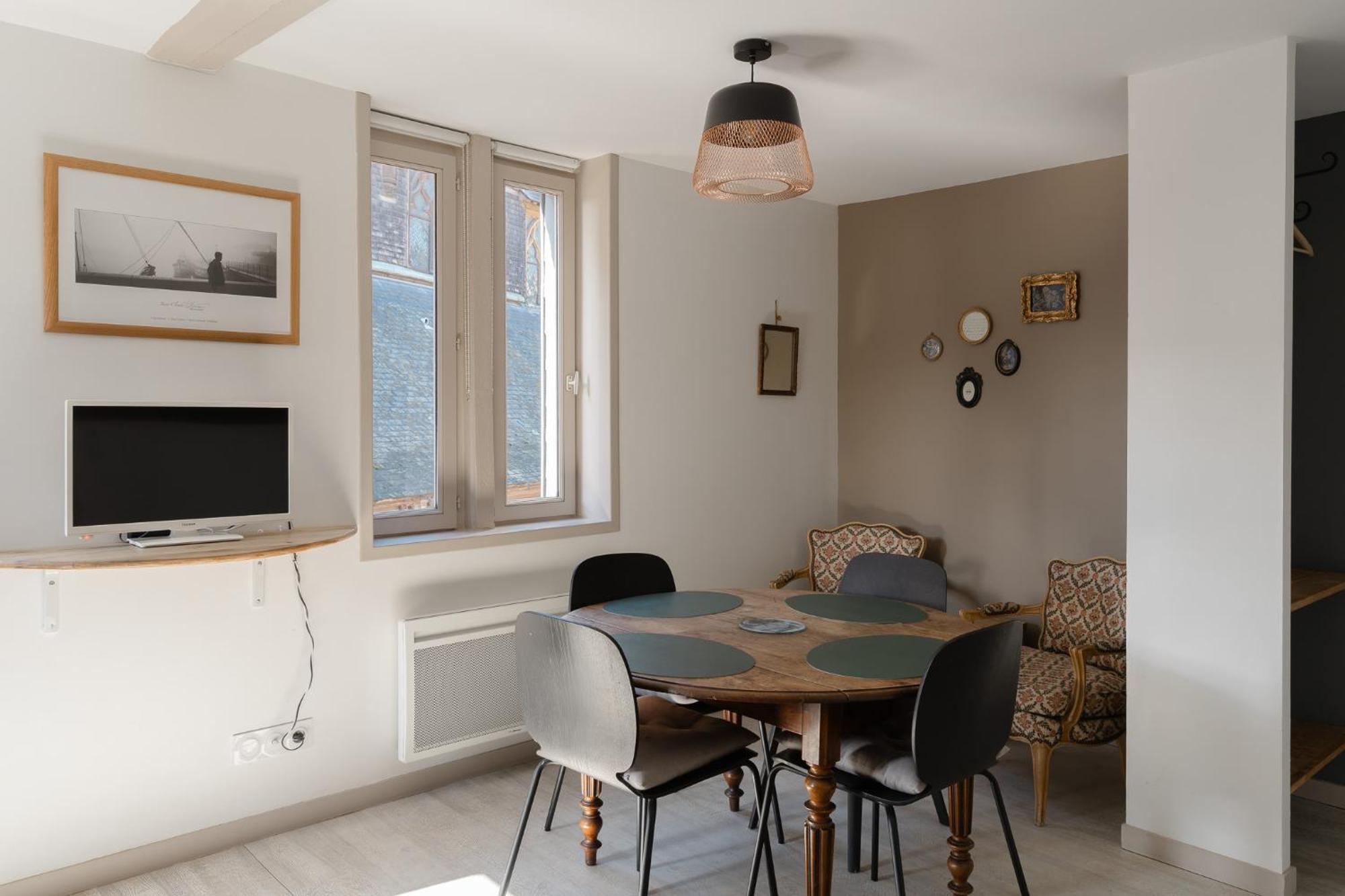 Studio Et Appartements Sainte Catherine องเฟลอร์ ภายนอก รูปภาพ