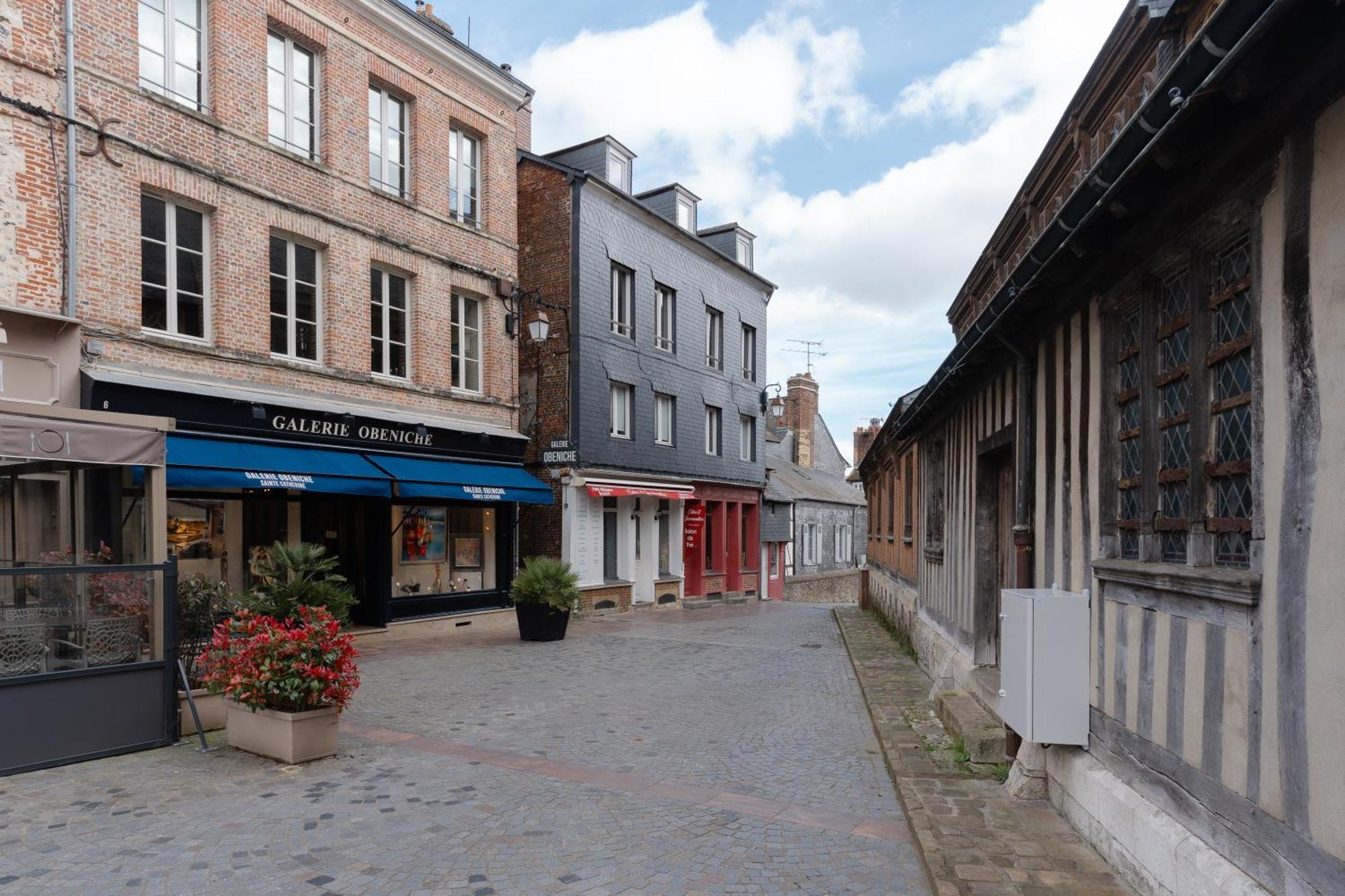 Studio Et Appartements Sainte Catherine องเฟลอร์ ภายนอก รูปภาพ
