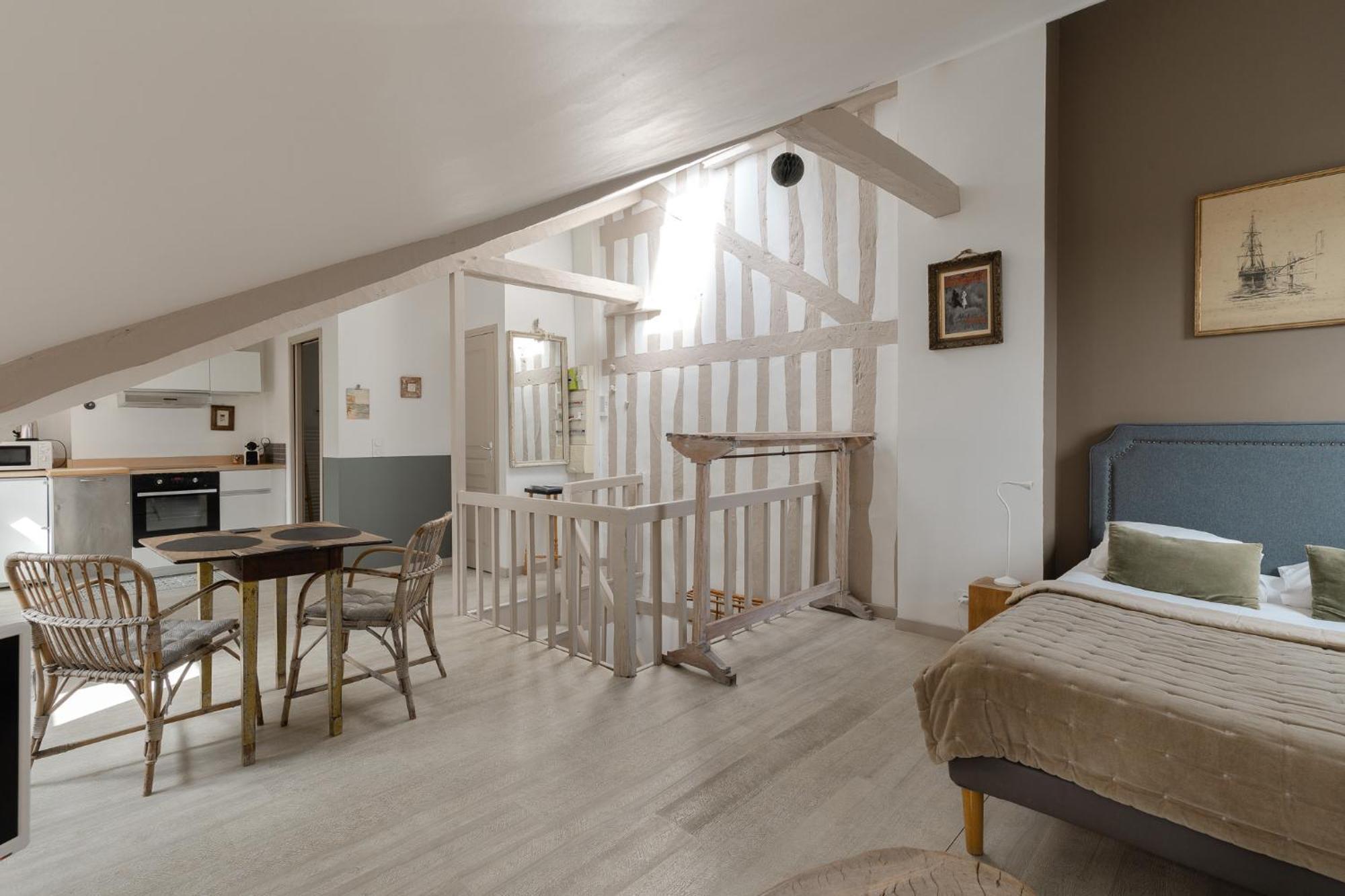 Studio Et Appartements Sainte Catherine องเฟลอร์ ภายนอก รูปภาพ