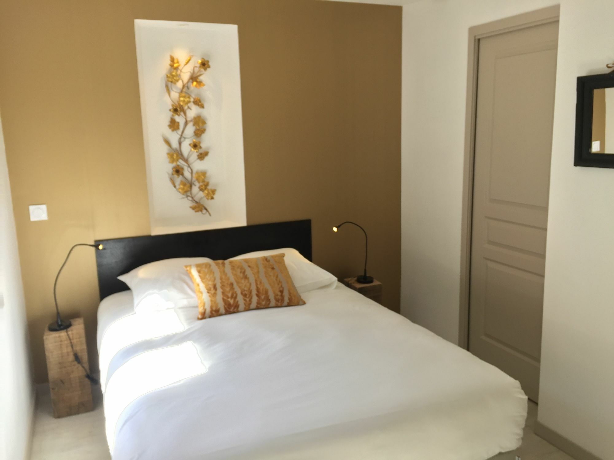 Studio Et Appartements Sainte Catherine องเฟลอร์ ภายนอก รูปภาพ
